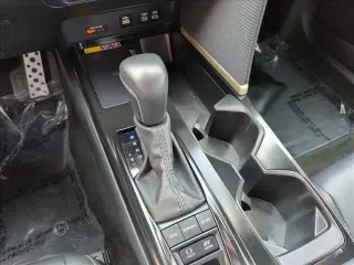Toyota Camry 2025 SE 4dr Sedan