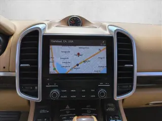 Porsche Cayenne 2017 AWD Platinum Edition 4dr SUV