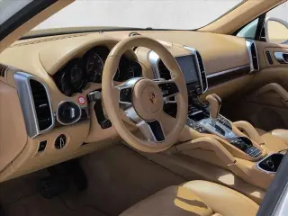 Porsche Cayenne 2017 AWD Platinum Edition 4dr SUV