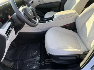 Hyundai TUCSON 2025 SE 4dr SUV