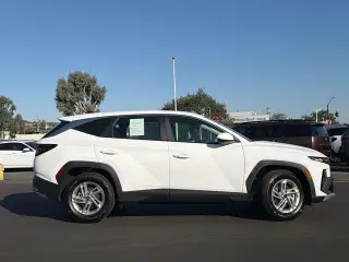 Hyundai TUCSON 2025 SE 4dr SUV