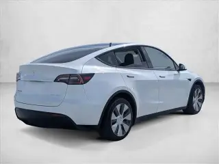 Tesla Model Y 2022 AWD Long Range 4dr Crossover