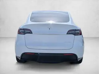 Tesla Model Y 2022 AWD Long Range 4dr Crossover