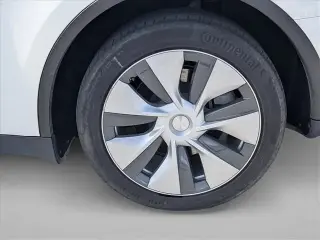 Tesla Model Y 2022 AWD Long Range 4dr Crossover