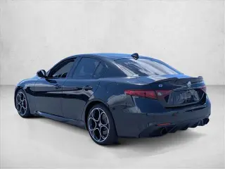 Alfa Romeo Giulia 2023 Veloce 4dr Sedan