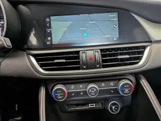 Alfa Romeo Giulia 2023 Veloce 4dr Sedan