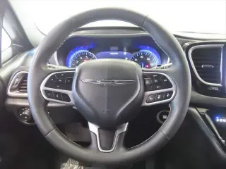 Chrysler Pacifica 2025 Select 4dr Mini-Van