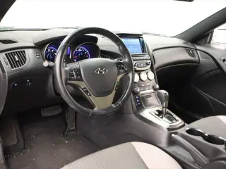 Hyundai Genesis Coupe 2013 2.0T Premium 2dr Coupe