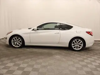 Hyundai Genesis Coupe 2013 2.0T Premium 2dr Coupe