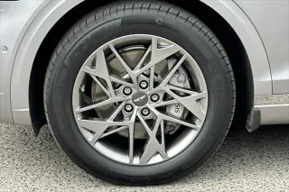 Genesis GV70 2023 AWD 2.5T Standard 4dr SUV