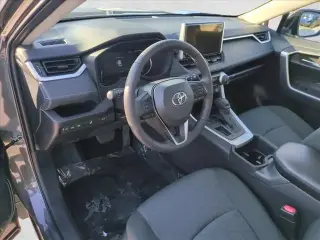 Toyota RAV4 2025 XLE 4dr SUV