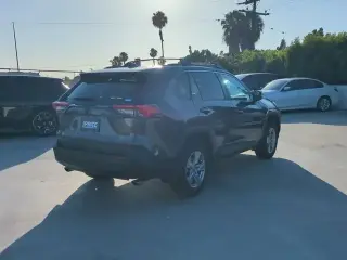 Toyota RAV4 2025 XLE 4dr SUV