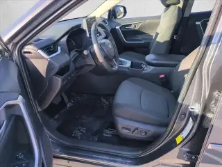 Toyota RAV4 2025 XLE 4dr SUV