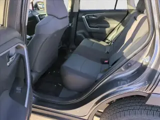 Toyota RAV4 2025 XLE 4dr SUV