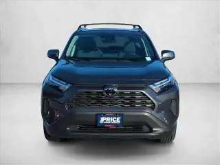 Toyota RAV4 2025 XLE 4dr SUV