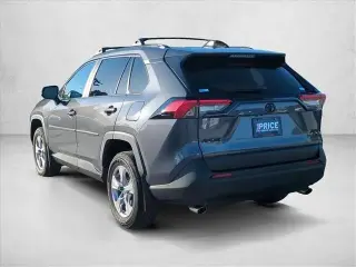 Toyota RAV4 2025 XLE 4dr SUV