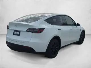 Tesla Model Y 2022 AWD Long Range 4dr Crossover