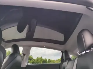 Tesla Model Y 2022 AWD Long Range 4dr Crossover