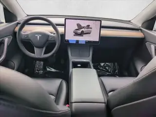 Tesla Model Y 2022 AWD Long Range 4dr Crossover