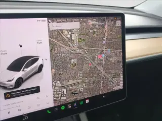 Tesla Model Y 2022 AWD Long Range 4dr Crossover