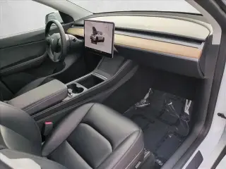 Tesla Model Y 2022 AWD Long Range 4dr Crossover