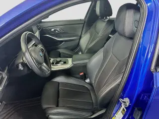BMW 3 Series 2023 AWD 330i xDrive 4dr Sedan