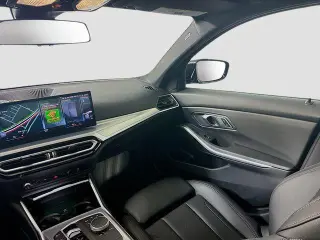 BMW 3 Series 2023 AWD 330i xDrive 4dr Sedan