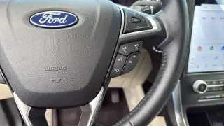 Ford Edge 2023 AWD Titanium 4dr Crossover