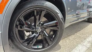 Volkswagen Tiguan 2023 SE R-Line Black 4dr SUV