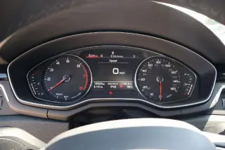 Audi A4 2024 AWD quattro S line Premium 45 TFSI 4dr Sedan