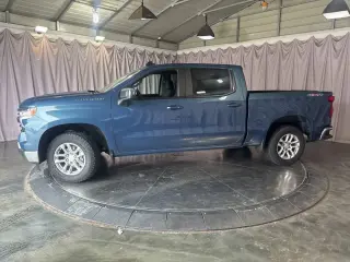 Chevrolet Silverado 1500 2024 4x4 LT 4dr Crew Cab 5.8 ft. SB w/2FL