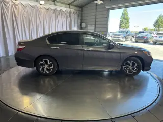 Honda Accord 2017 LX 4dr Sedan CVT