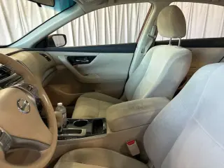 Nissan Altima 2013 2.5 SV 4dr Sedan