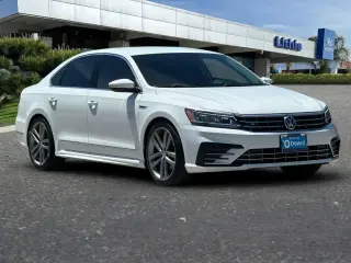 Volkswagen Passat 2017 1.8T R-Line 4dr Sedan