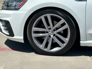 Volkswagen Passat 2017 1.8T R-Line 4dr Sedan