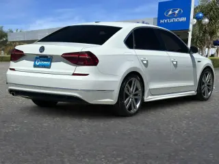 Volkswagen Passat 2017 1.8T R-Line 4dr Sedan