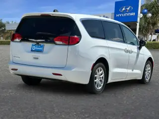 Chrysler Voyager 2023 LX 4dr Mini-Van