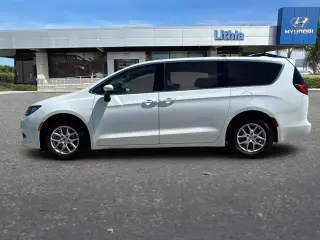 Chrysler Voyager 2023 LX 4dr Mini-Van