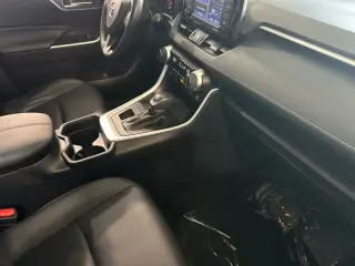 Toyota RAV4 2021 AWD XLE Premium 4dr SUV