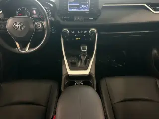 Toyota RAV4 2021 AWD XLE Premium 4dr SUV