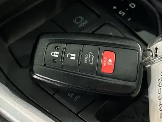 Toyota RAV4 2021 AWD XLE Premium 4dr SUV