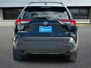 Toyota RAV4 2021 AWD XLE Premium 4dr SUV