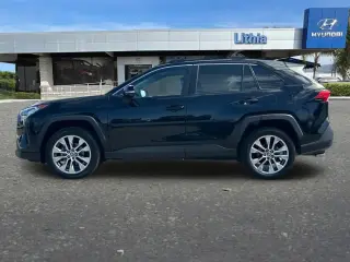 Toyota RAV4 2021 AWD XLE Premium 4dr SUV