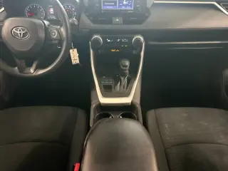 Toyota RAV4 2021 AWD LE 4dr SUV