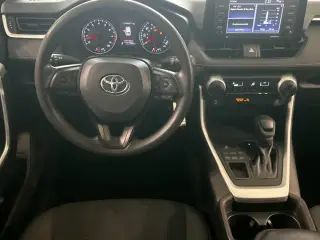Toyota RAV4 2021 AWD LE 4dr SUV