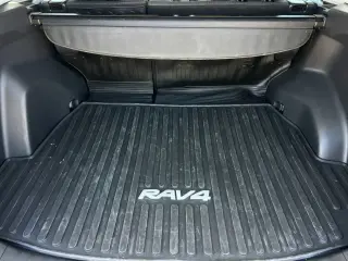 Toyota RAV4 2025 LE 4dr SUV