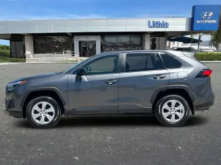 Toyota RAV4 2025 LE 4dr SUV