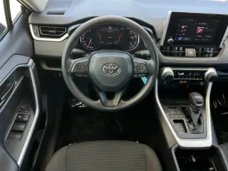 Toyota RAV4 2025 LE 4dr SUV