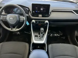 Toyota RAV4 2025 LE 4dr SUV