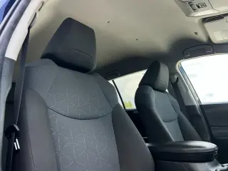 Toyota RAV4 2024 XLE 4dr SUV